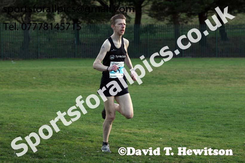 Mens veteran Cathedral Relays, Birtley. Photo:  David T. Hewitson/Sports for All Pics
